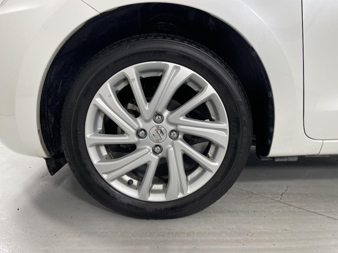 Photo '10' of Suzuki Swift