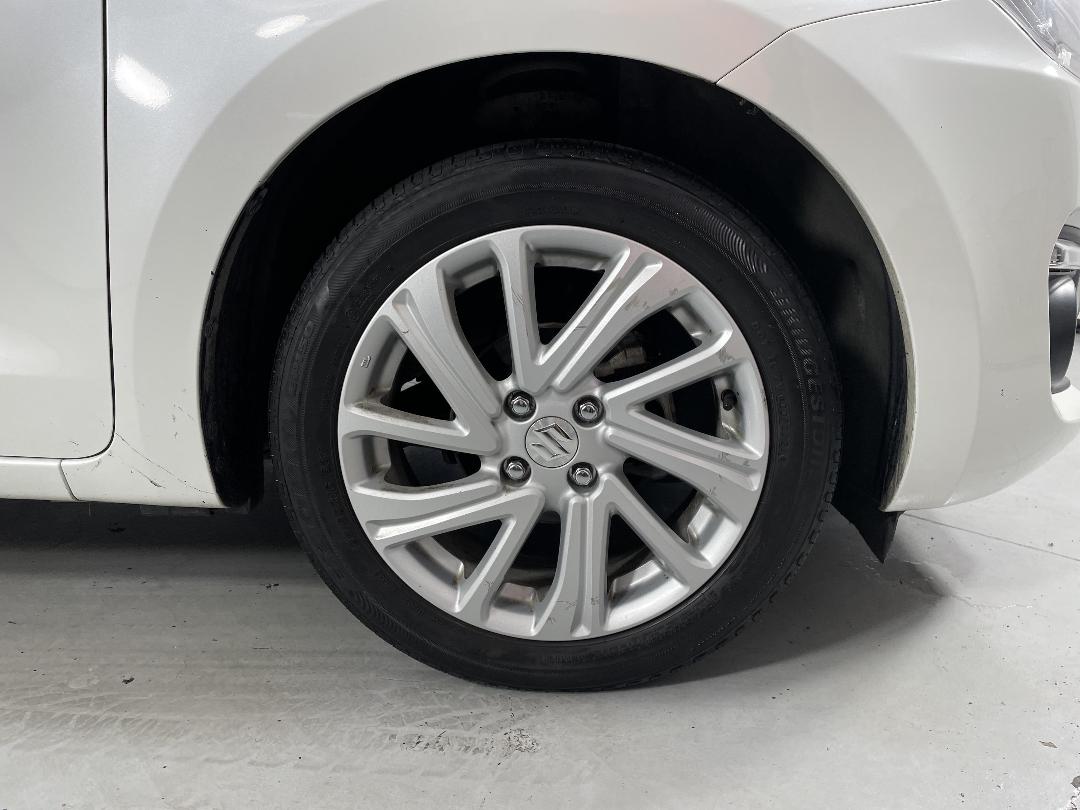 Photo '9' of Suzuki Swift