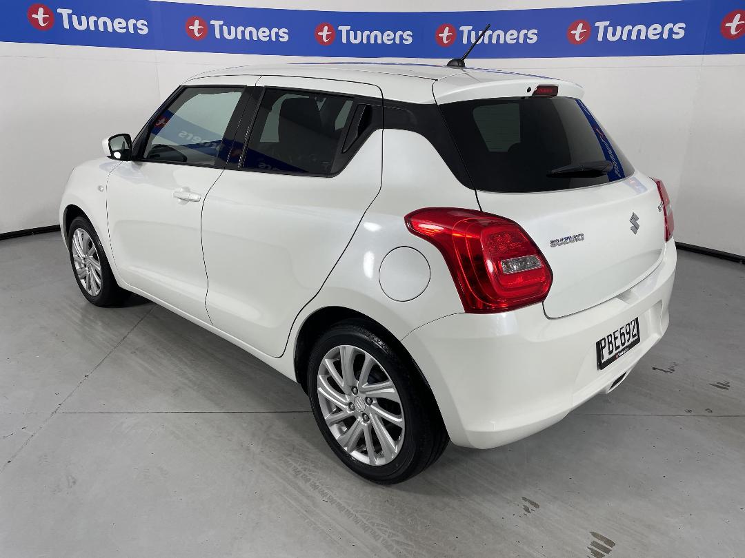 Photo '5' of Suzuki Swift