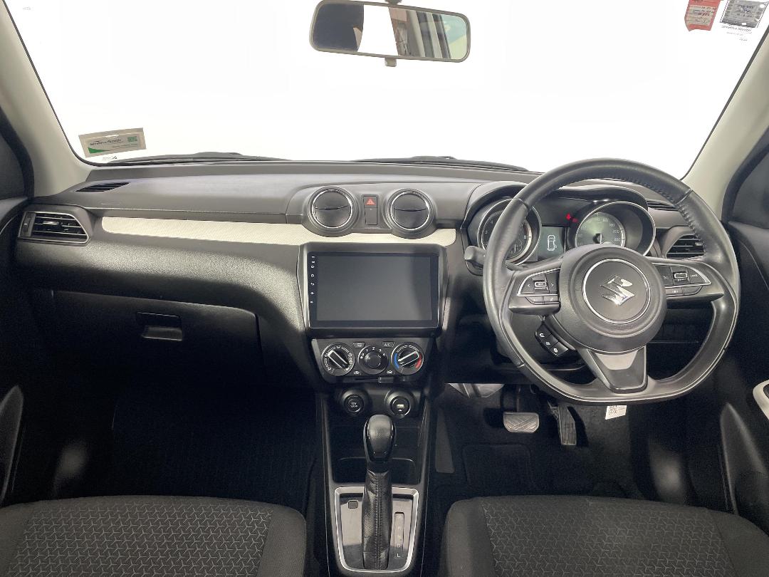 Photo '17' of Suzuki Swift