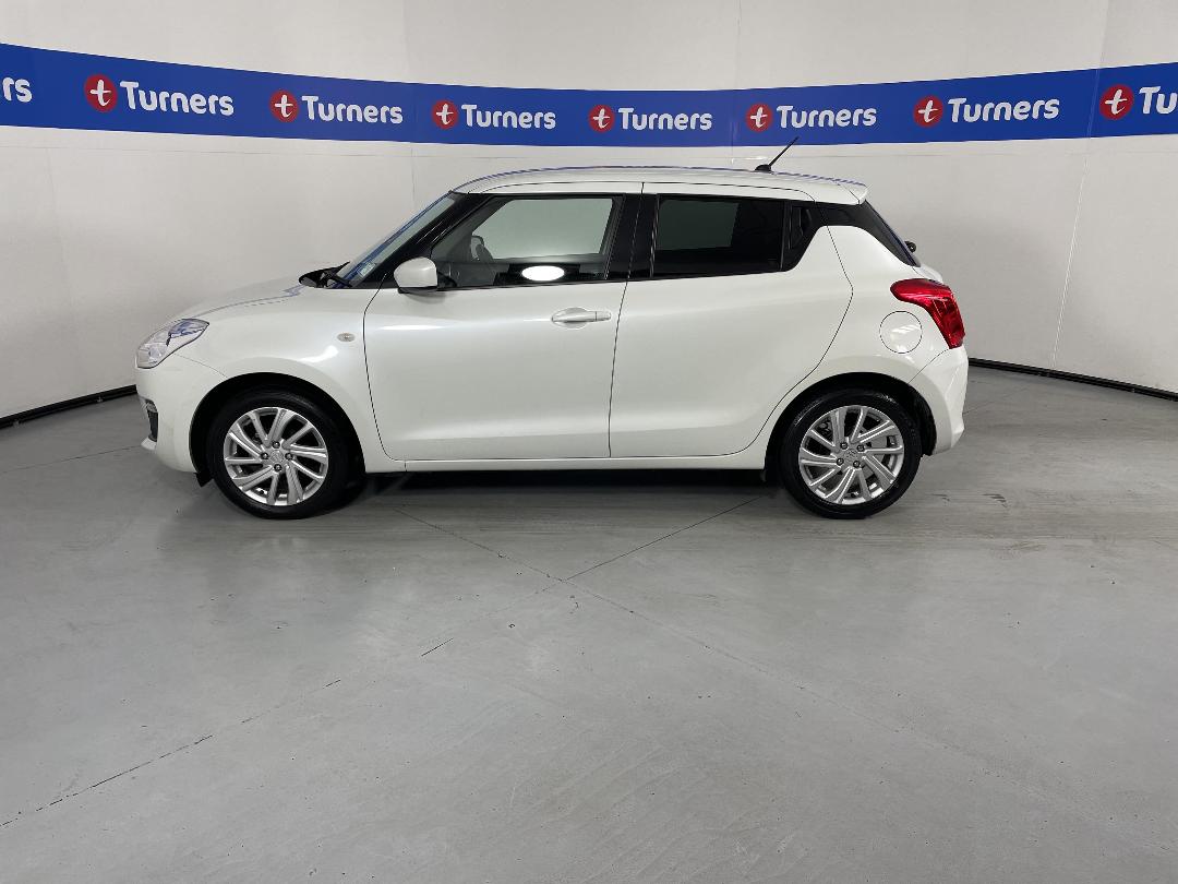 Photo '24' of Suzuki Swift