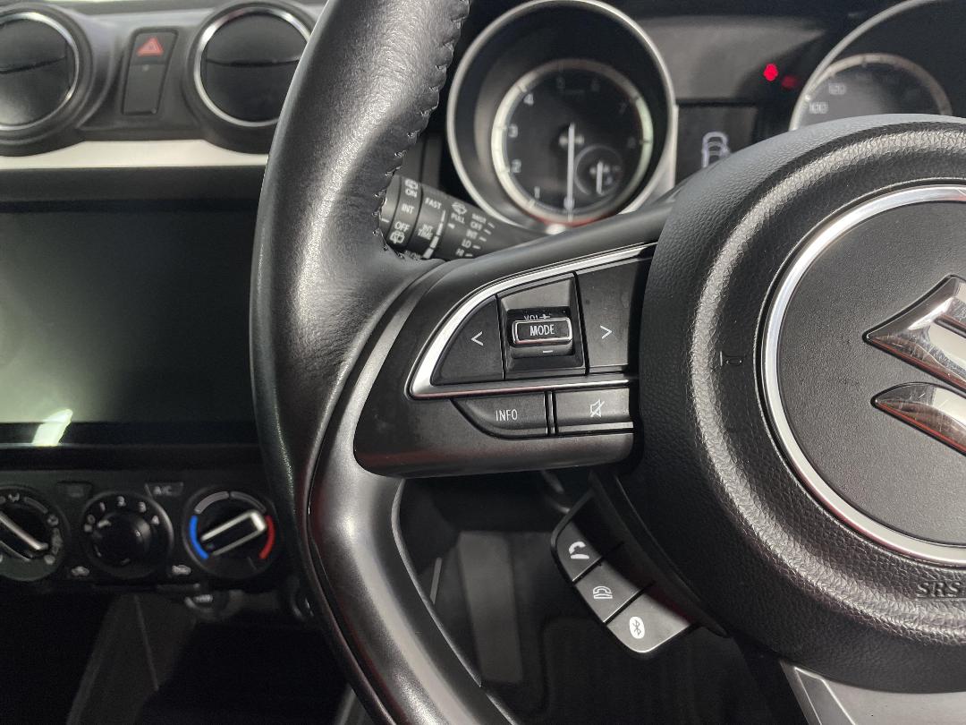 Photo '25' of Suzuki Swift