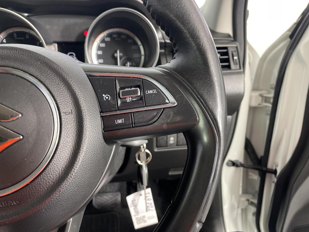 Photo '26' of Suzuki Swift