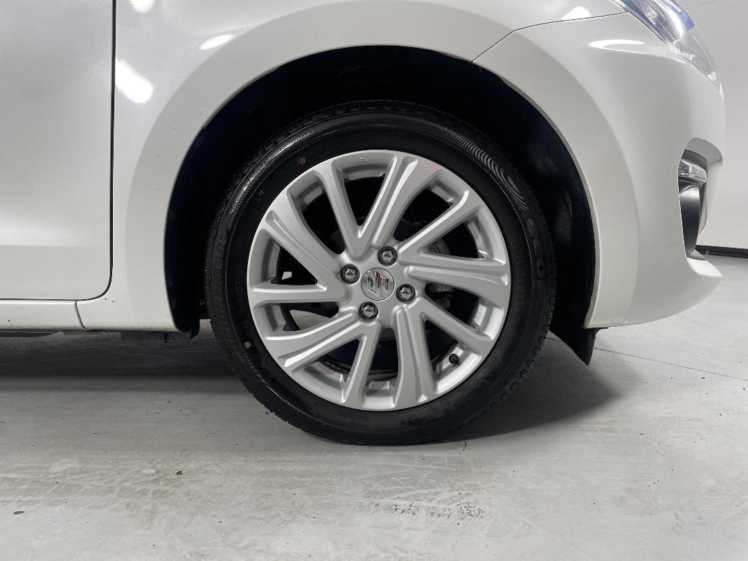 Photo '9' of Suzuki Swift