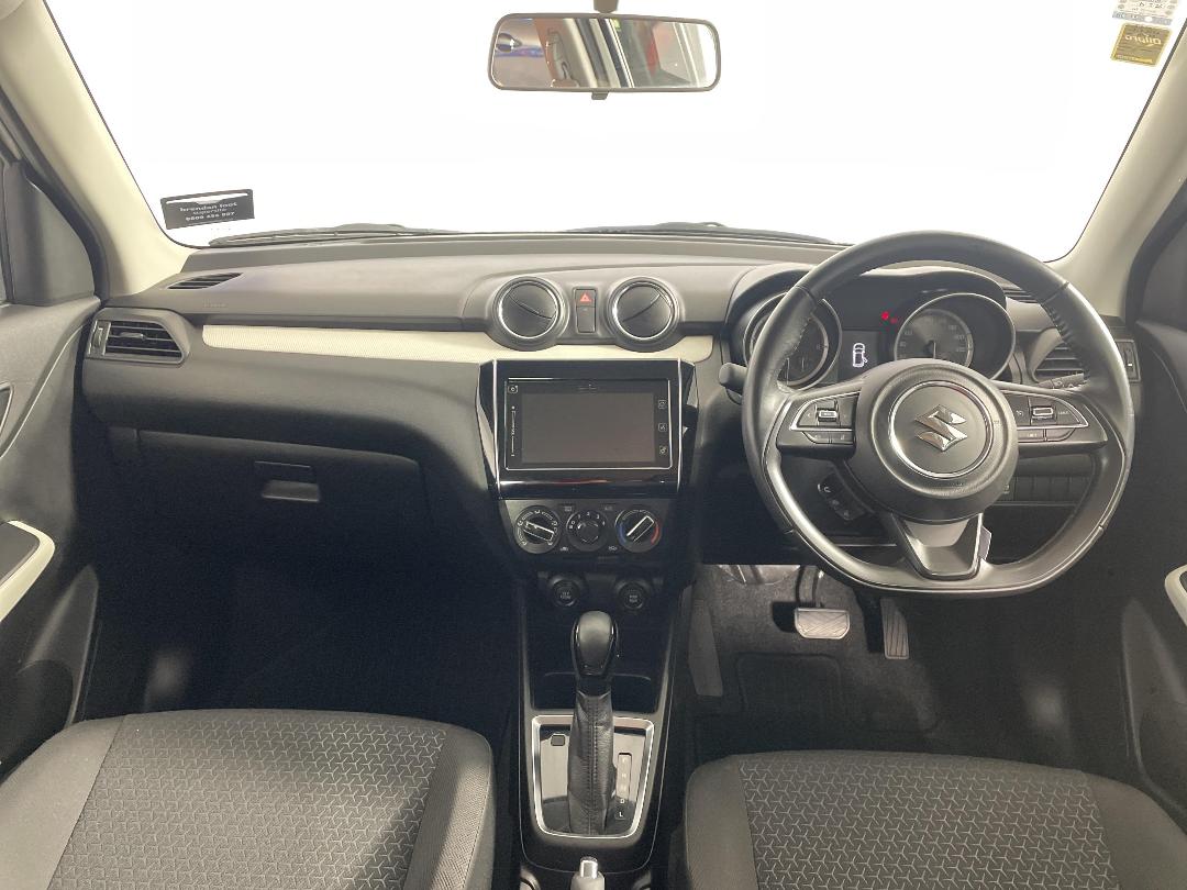 Photo '17' of Suzuki Swift