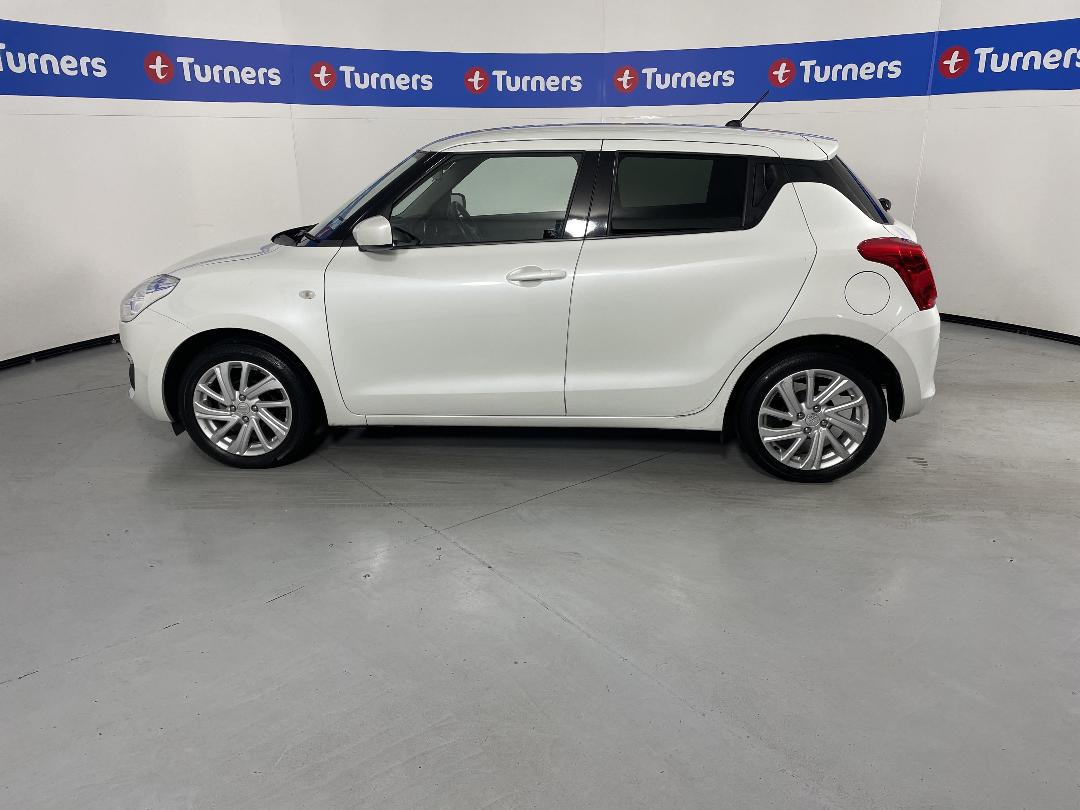 Photo '24' of Suzuki Swift