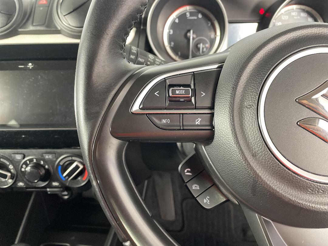 Photo '25' of Suzuki Swift