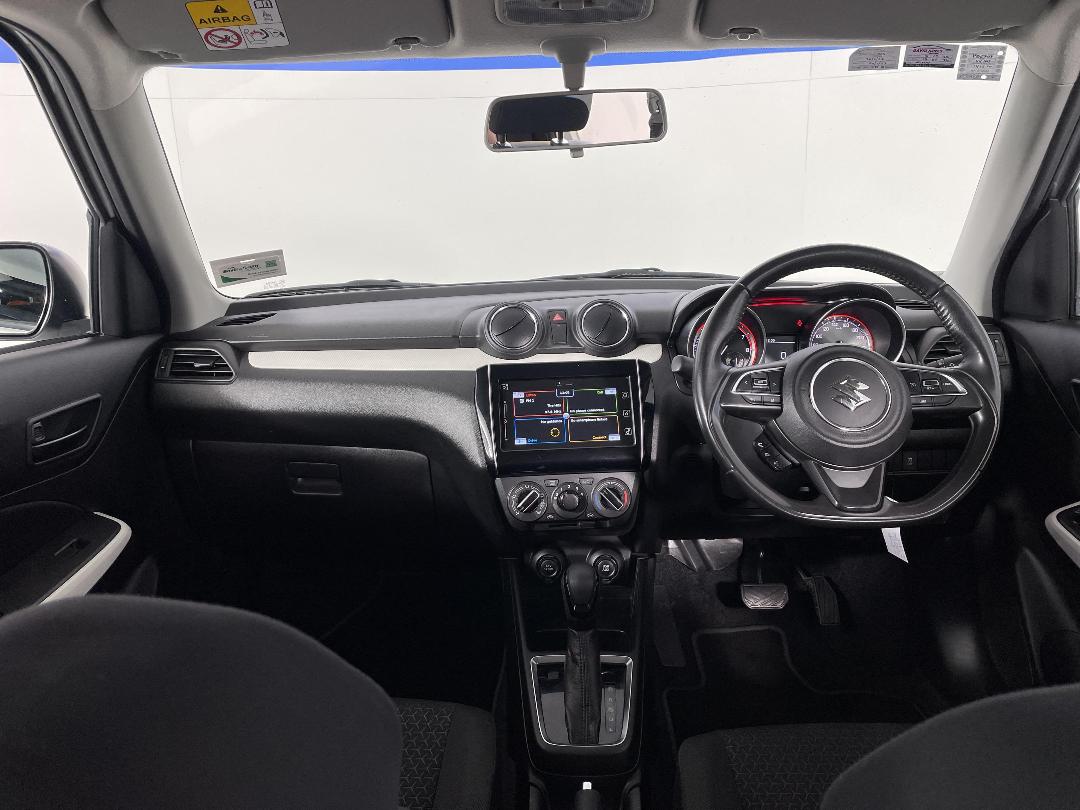 Photo '17' of Suzuki Swift