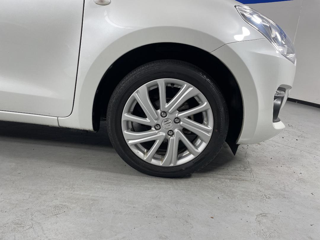 Photo '9' of Suzuki Swift Photo '9' of Suzuki Swift