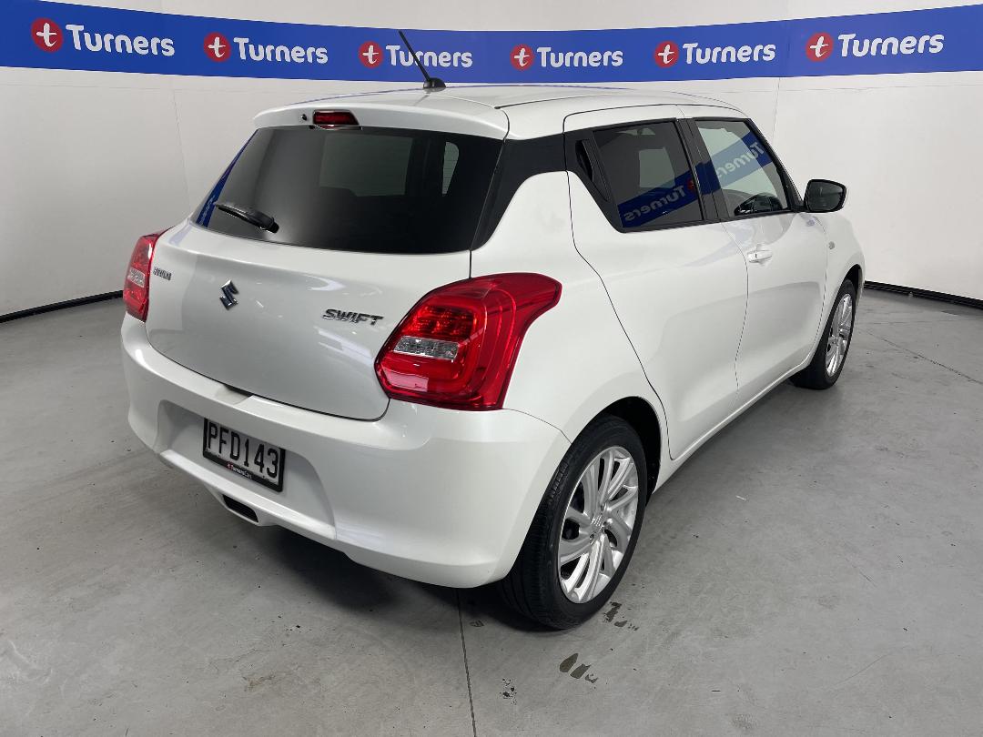 Photo '7' of Suzuki Swift Photo '7' of Suzuki Swift