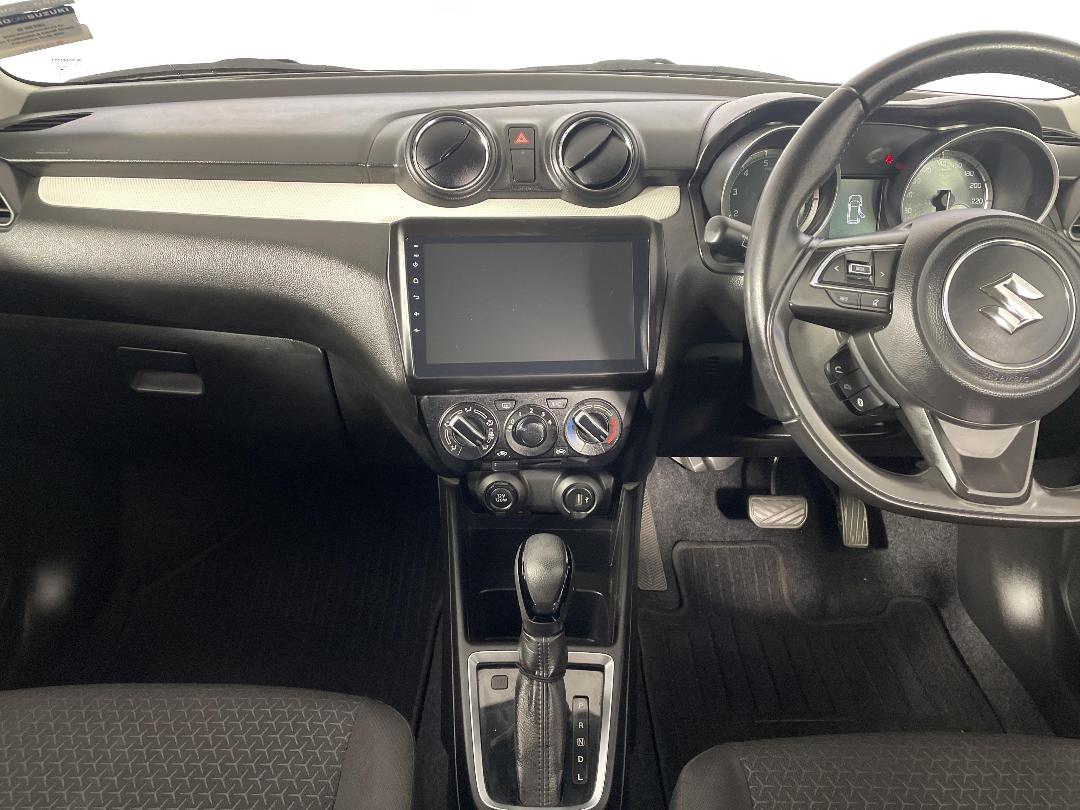 Photo '18' of Suzuki Swift Photo '18' of Suzuki Swift