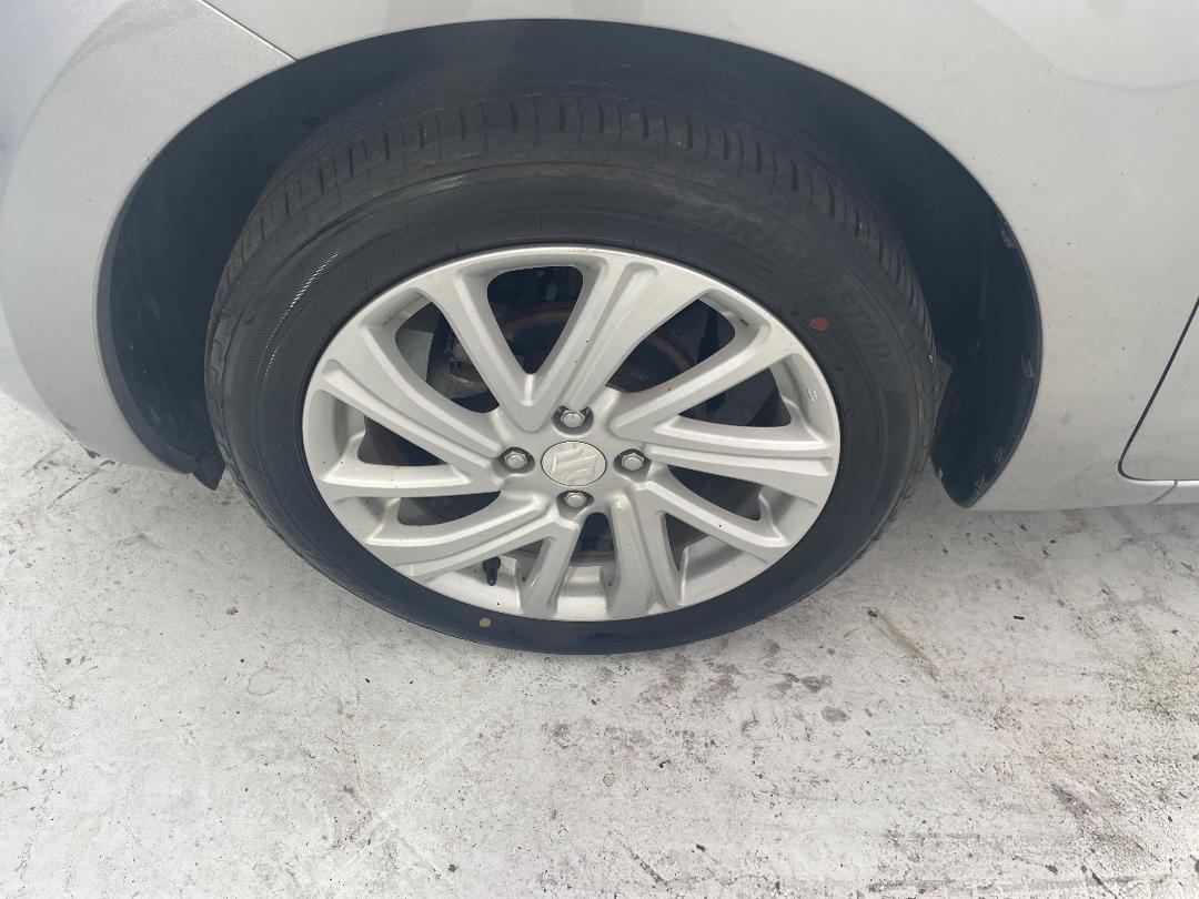 Photo '10' of Suzuki Swift Photo '10' of Suzuki Swift