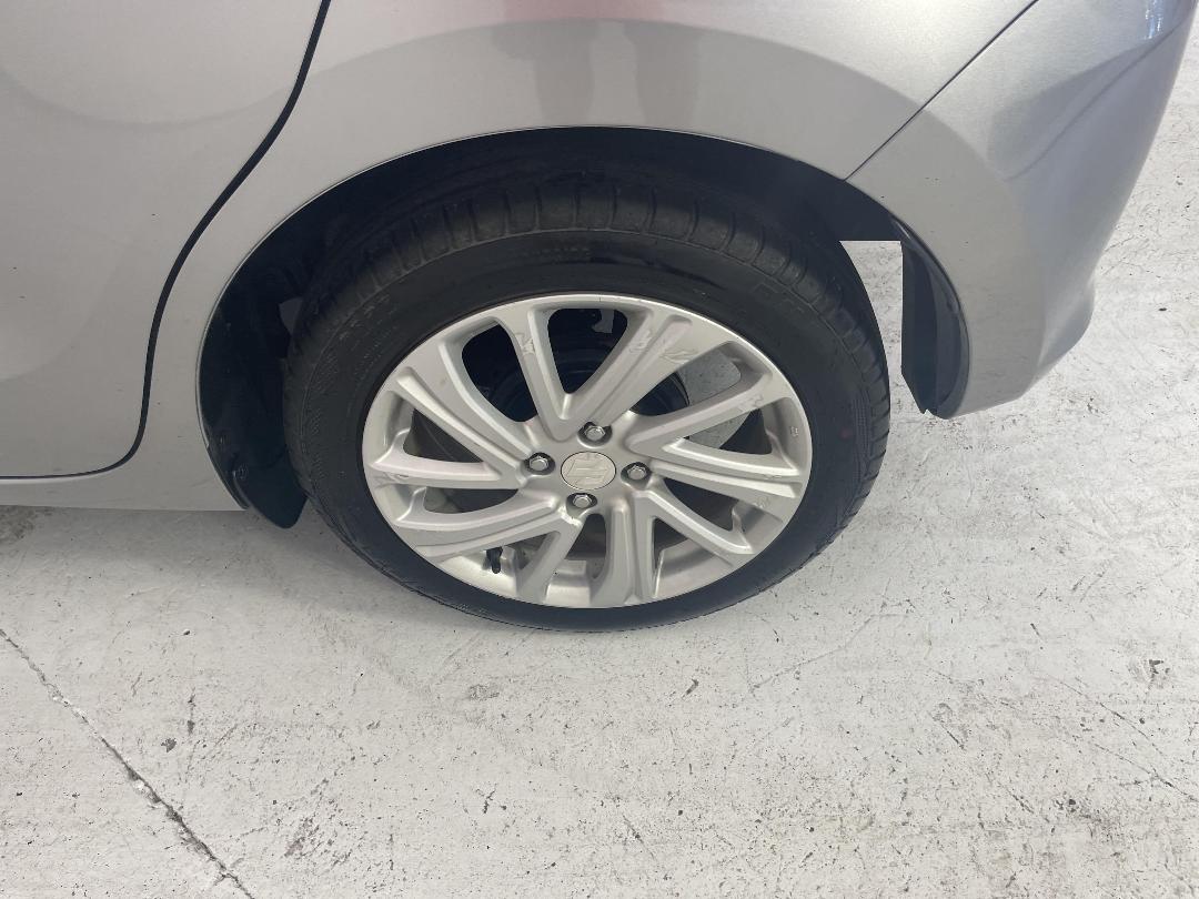 Photo '11' of Suzuki Swift Photo '11' of Suzuki Swift