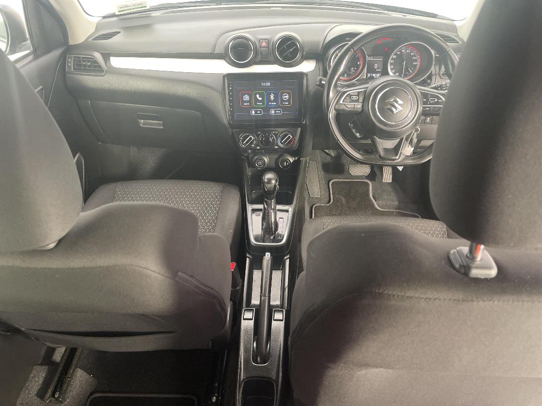 Photo '18' of Suzuki Swift Photo '18' of Suzuki Swift