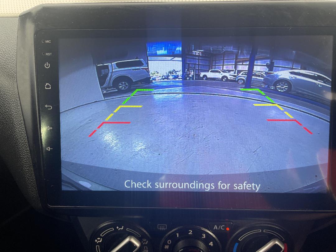 Photo '23' of Suzuki Swift Photo '23' of Suzuki Swift