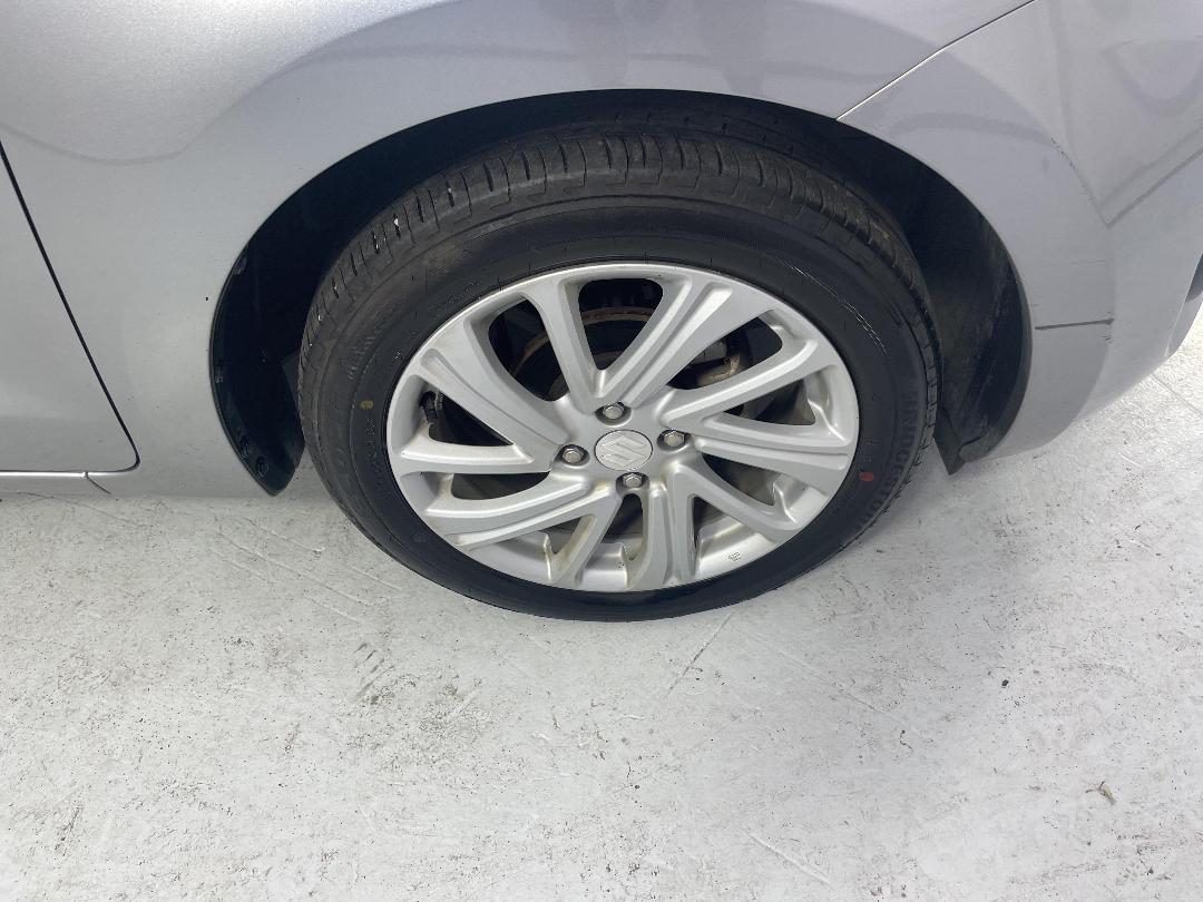 Photo '9' of Suzuki Swift Photo '9' of Suzuki Swift