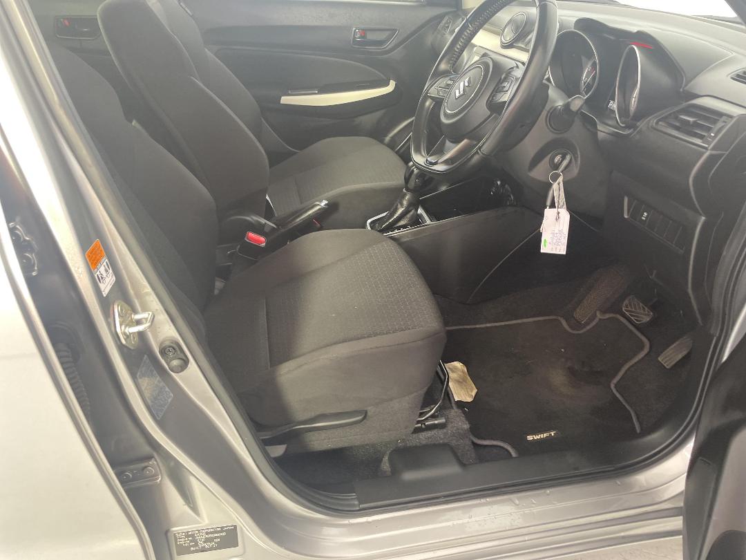 Photo '16' of Suzuki Swift Photo '16' of Suzuki Swift