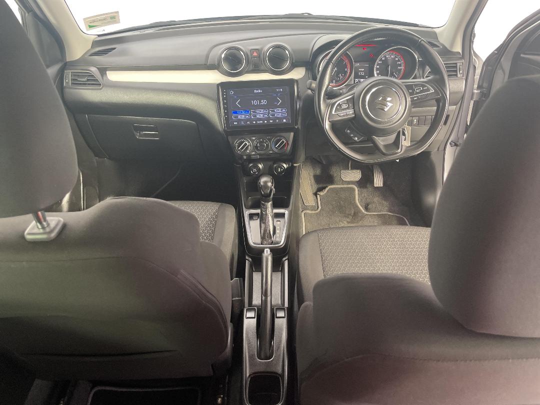 Photo '18' of Suzuki Swift Photo '18' of Suzuki Swift