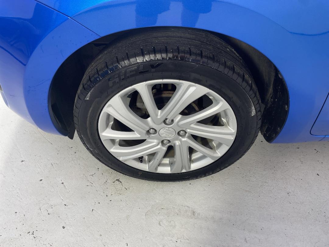 Photo '10' of Suzuki Swift