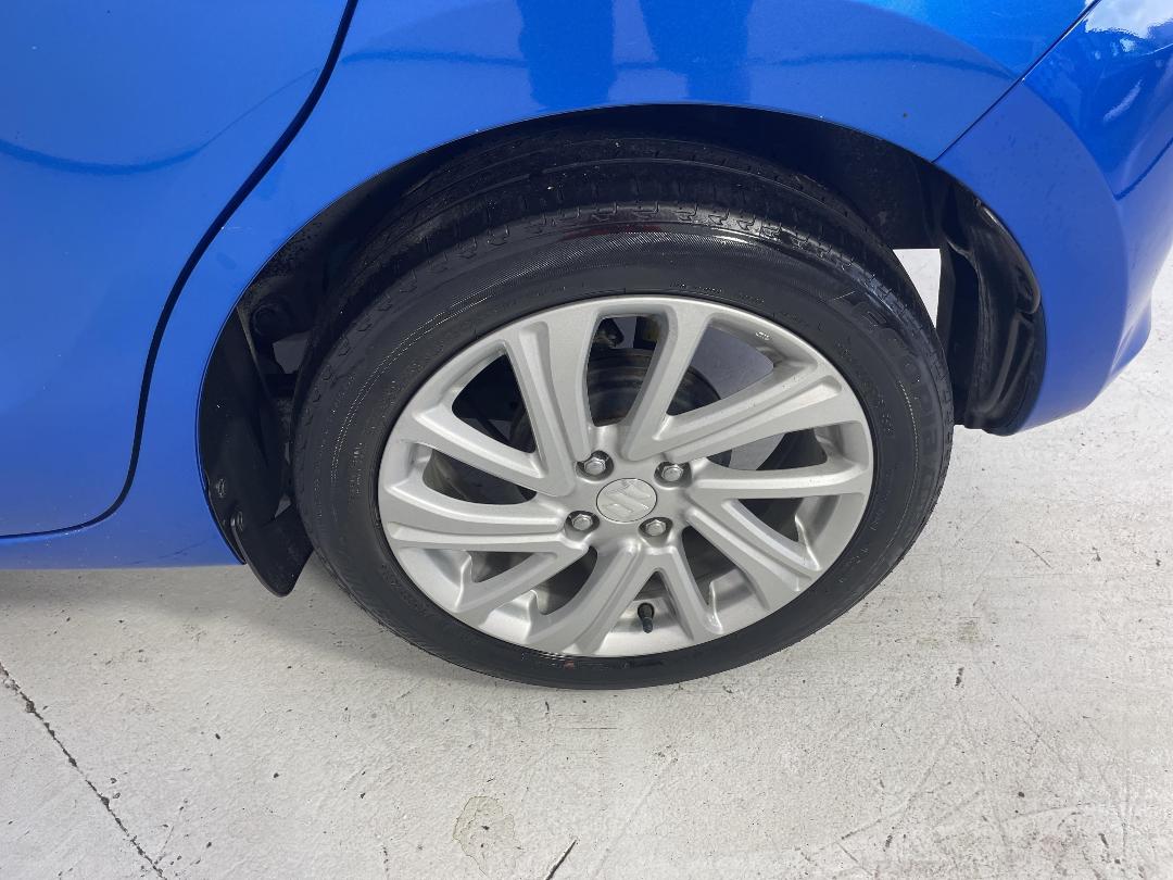 Photo '11' of Suzuki Swift