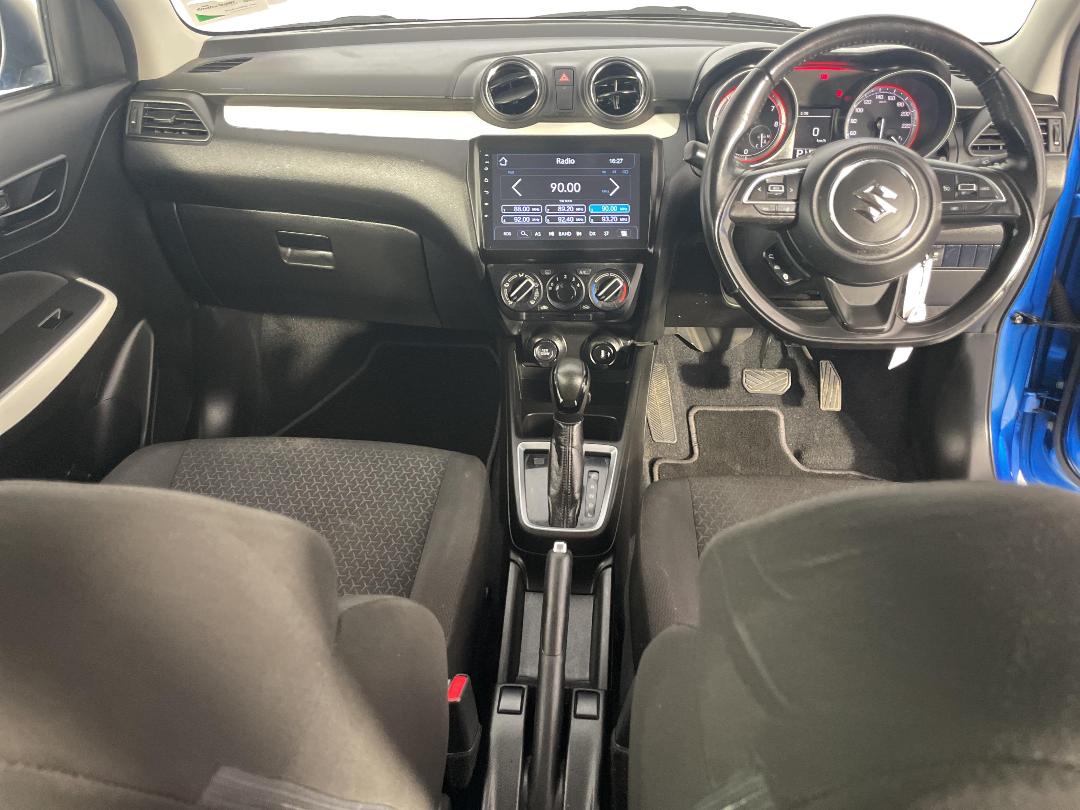 Photo '17' of Suzuki Swift