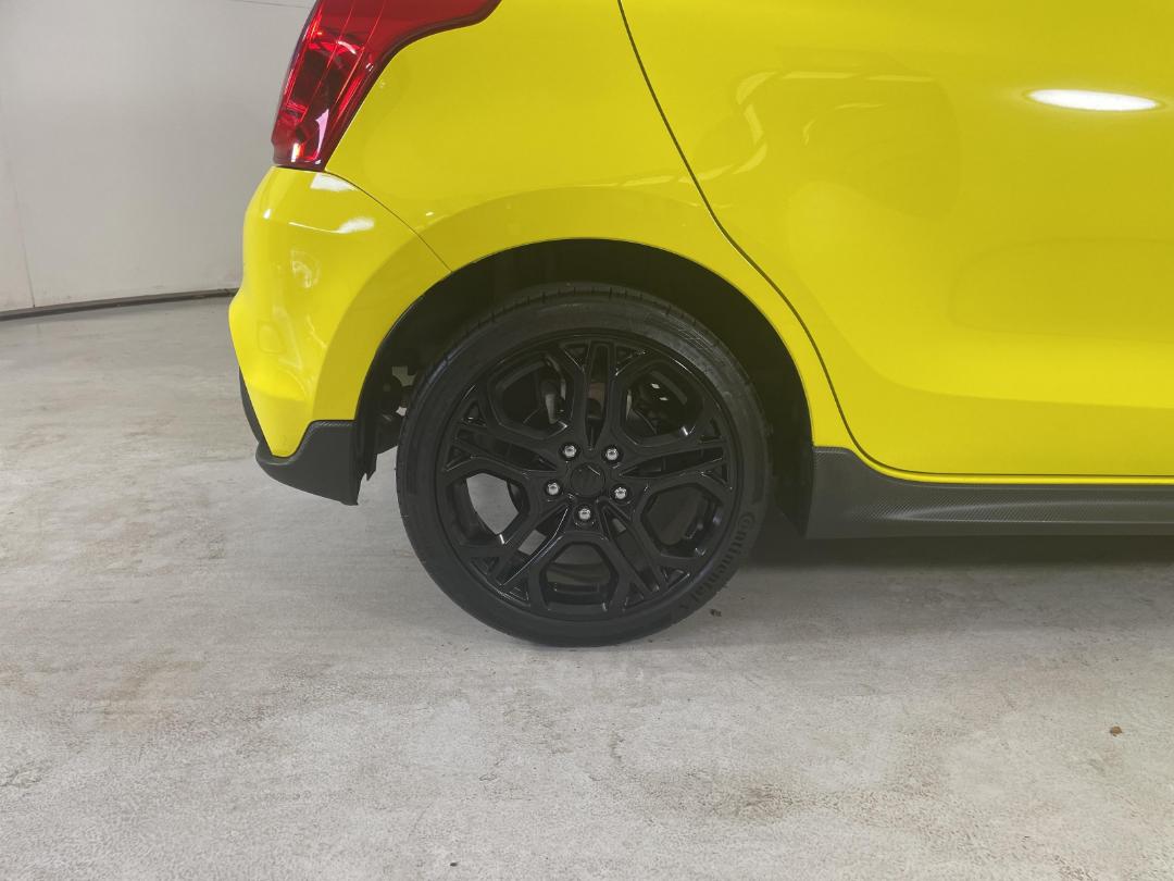 Photo '12' of Suzuki Swift Photo '12' of Suzuki Swift