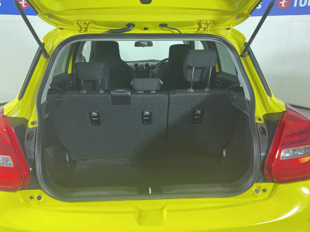 Photo '14' of Suzuki Swift Photo '14' of Suzuki Swift