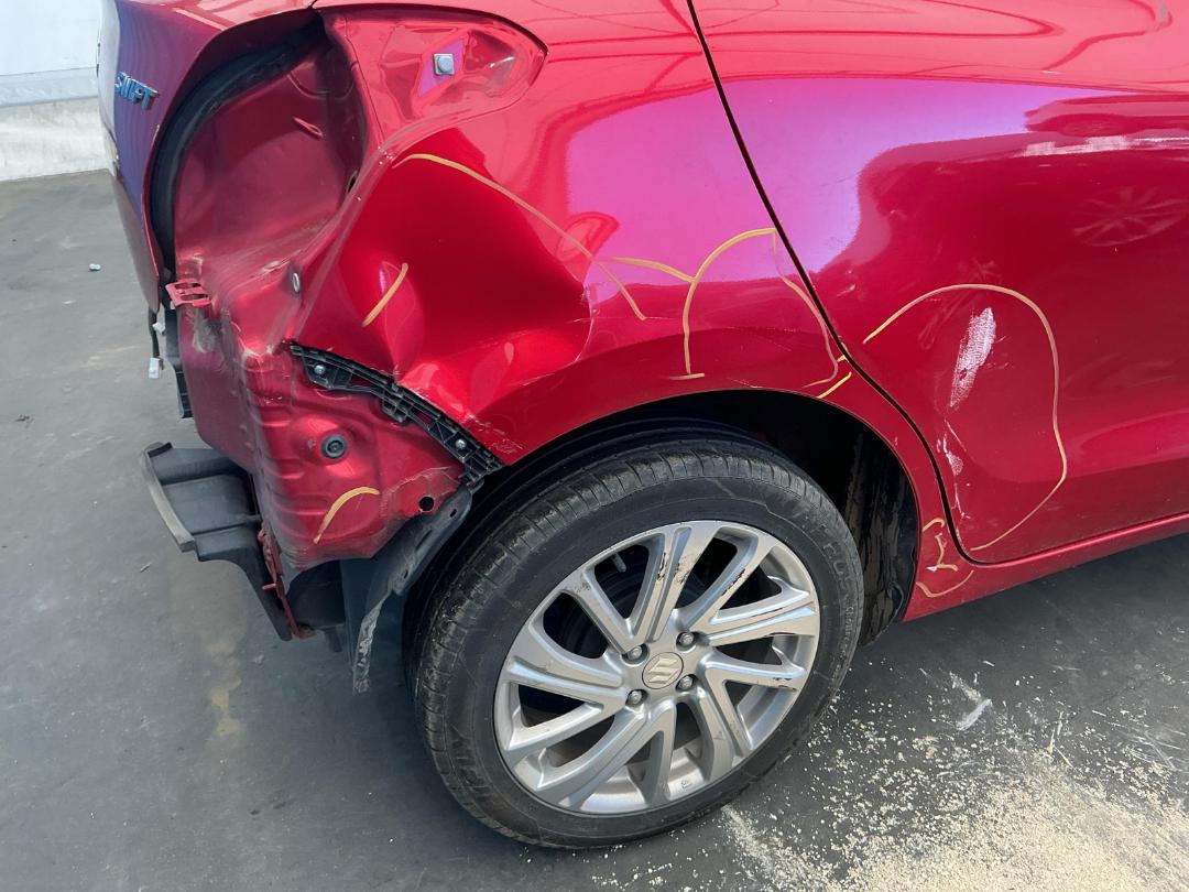 Photo '14' of Suzuki Swift GL