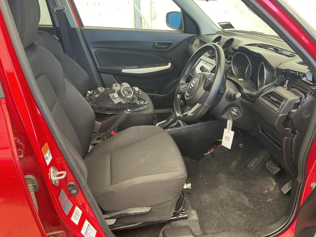 Photo '19' of Suzuki Swift GL