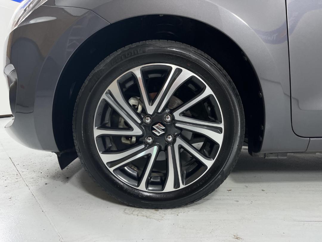 Photo '10' of Suzuki Swift Photo '10' of Suzuki Swift