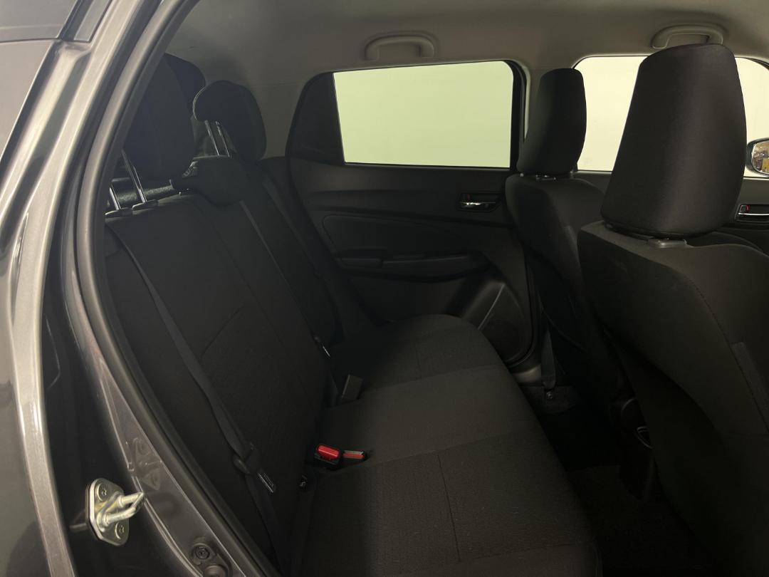 Photo '20' of Suzuki Swift Photo '20' of Suzuki Swift