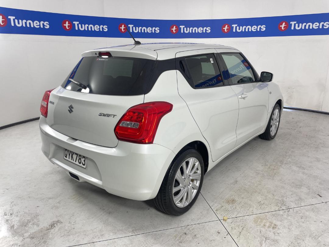 Photo '7' of Suzuki Swift