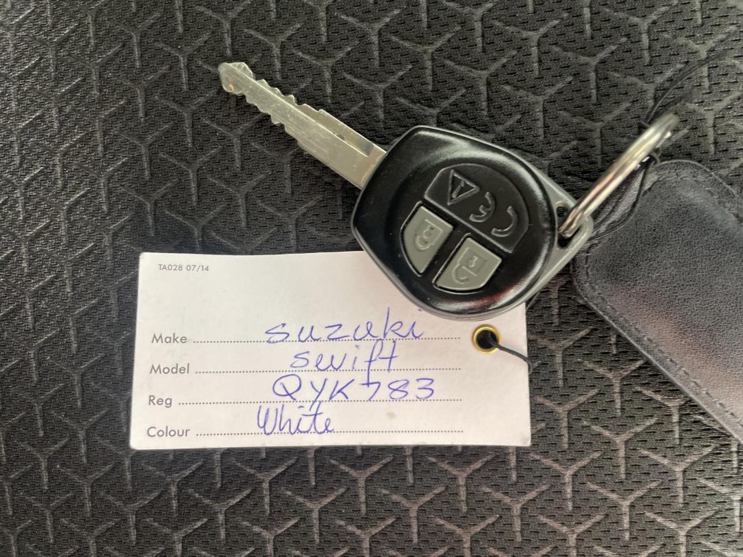 Photo '22' of Suzuki Swift