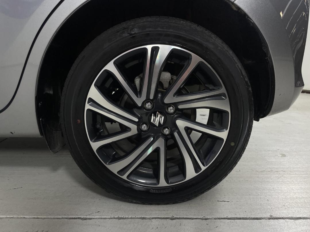 Photo '11' of Suzuki Swift Photo '11' of Suzuki Swift