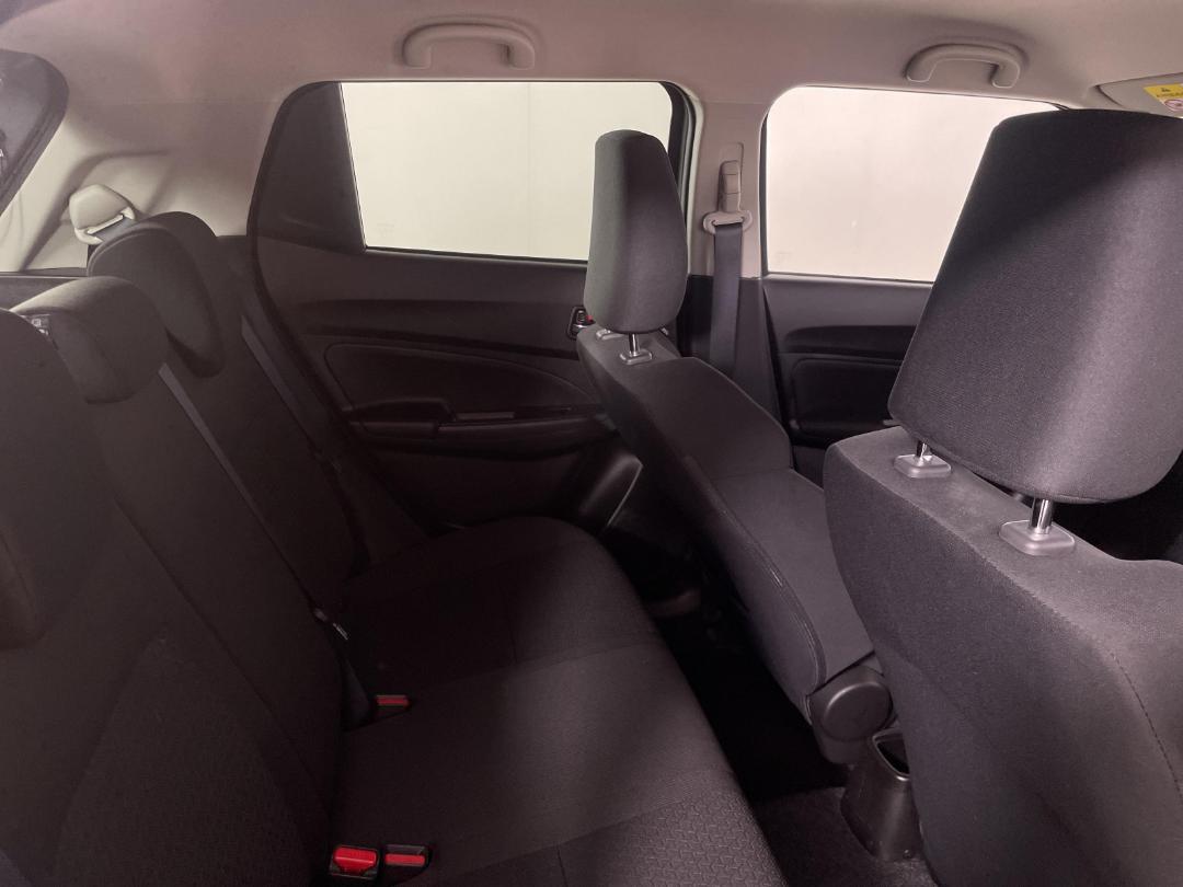 Photo '20' of Suzuki Swift Photo '20' of Suzuki Swift