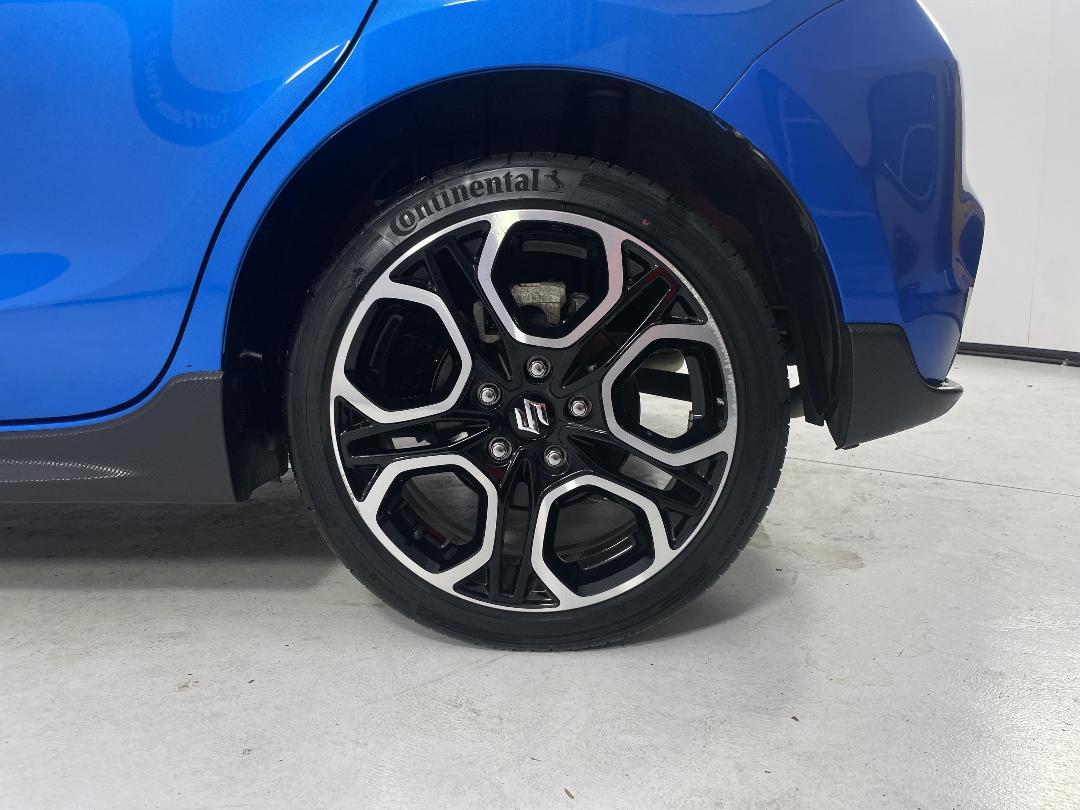 Photo '11' of Suzuki Swift