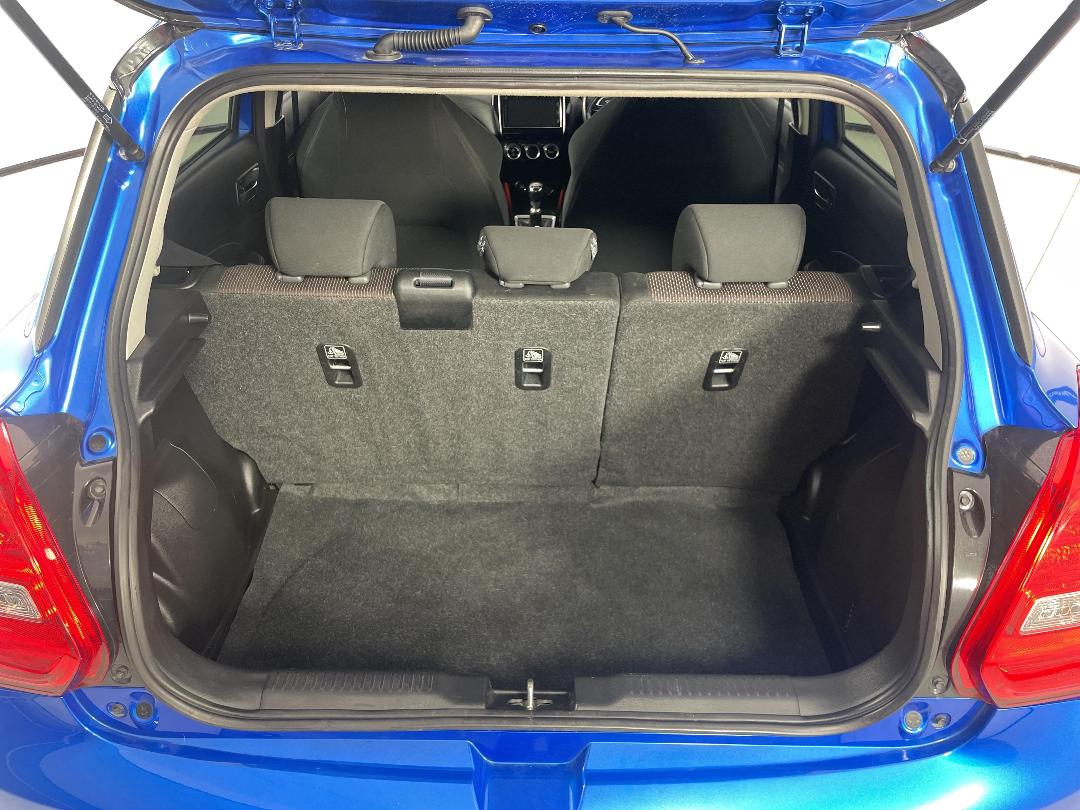 Photo '14' of Suzuki Swift