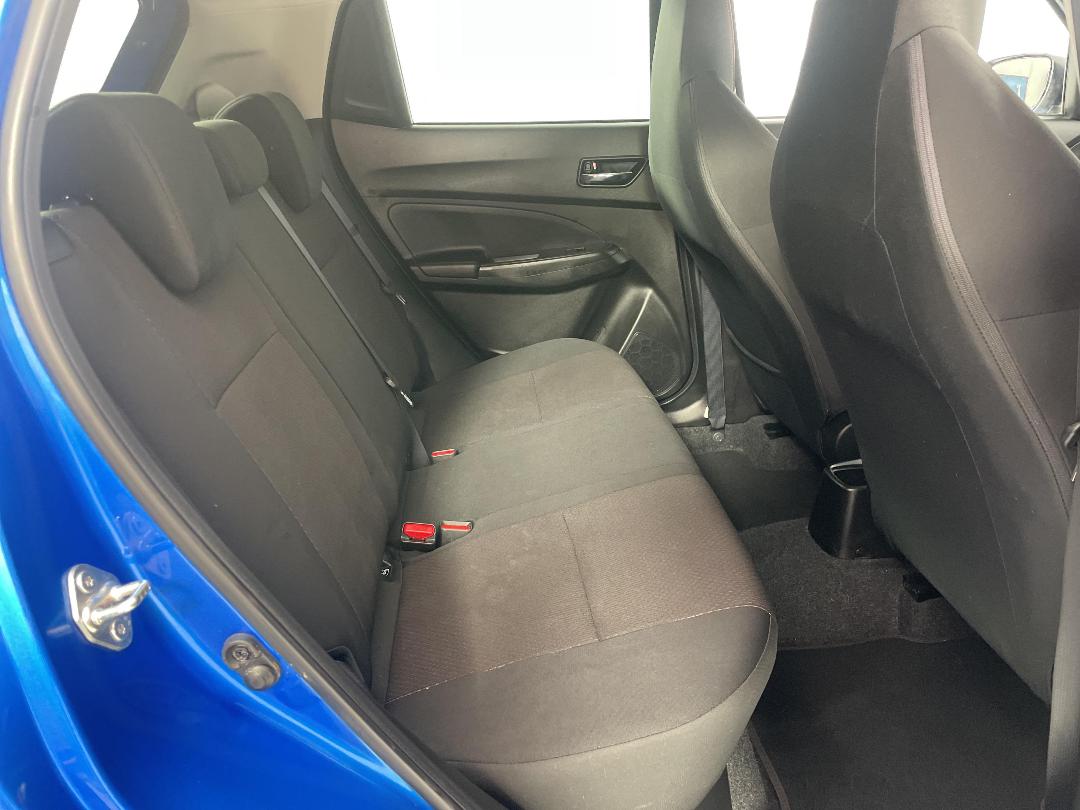 Photo '20' of Suzuki Swift