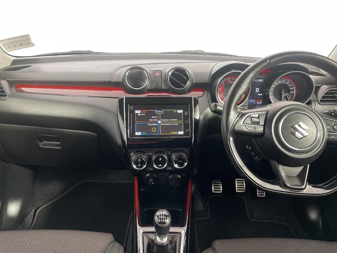 Photo '17' of Suzuki Swift