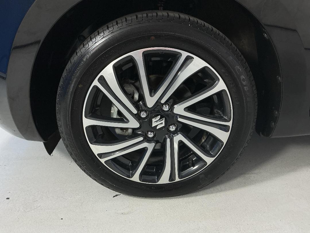 Photo '10' of Suzuki Swift