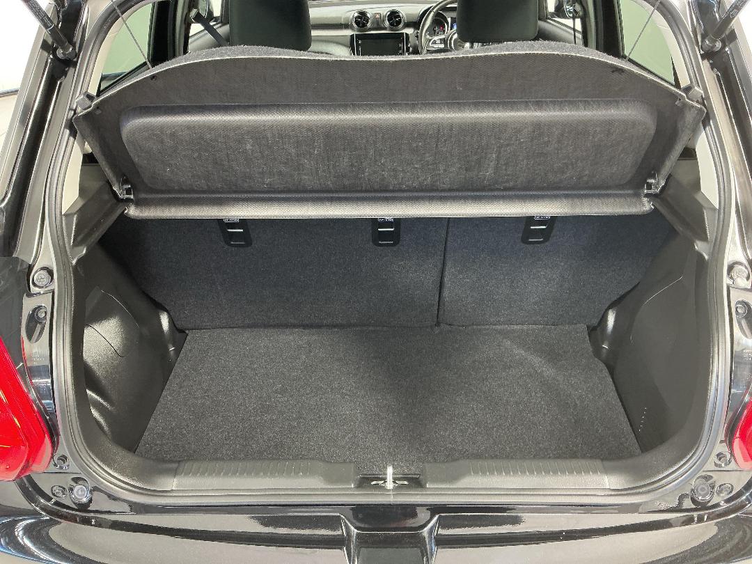 Photo '14' of Suzuki Swift