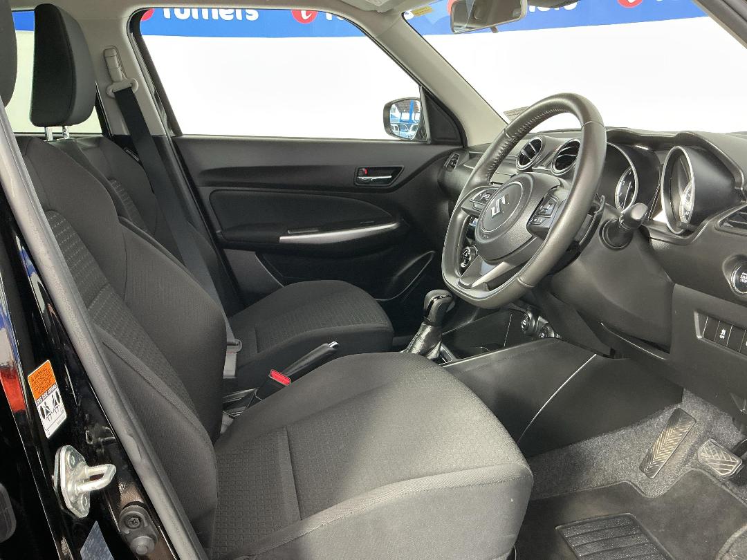 Photo '16' of Suzuki Swift