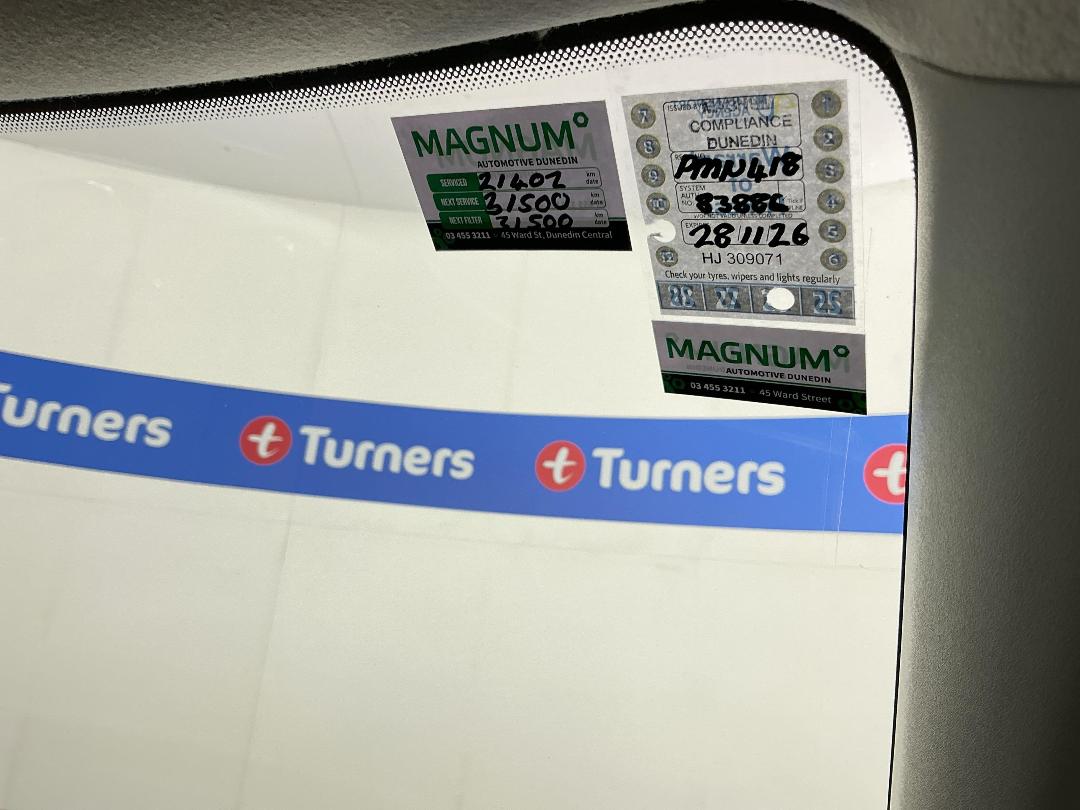 Photo '27' of Suzuki Swift