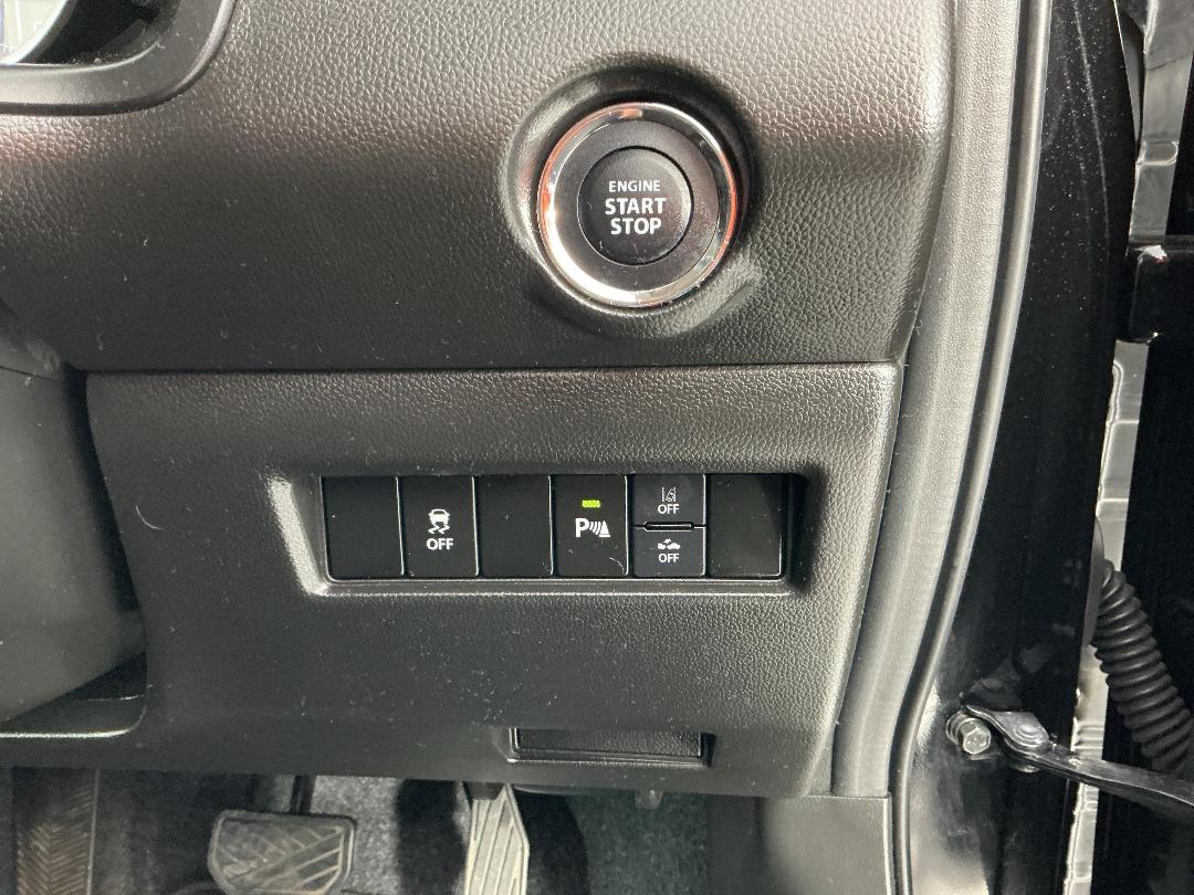 Photo '24' of Suzuki Swift