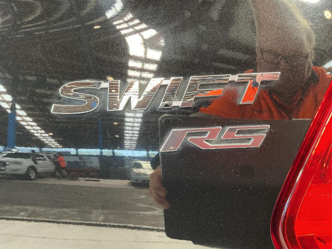 Photo '29' of Suzuki Swift