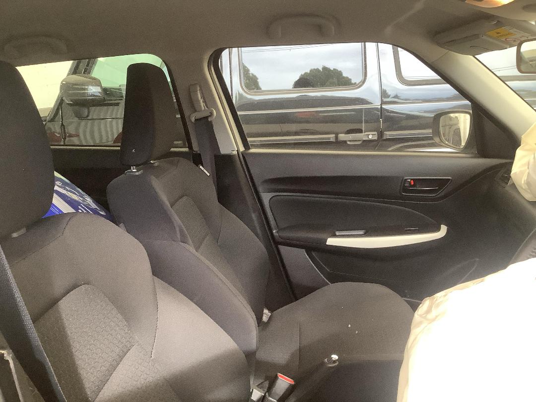 Photo '14' of Suzuki Swift GL Photo '14' of Suzuki Swift GL