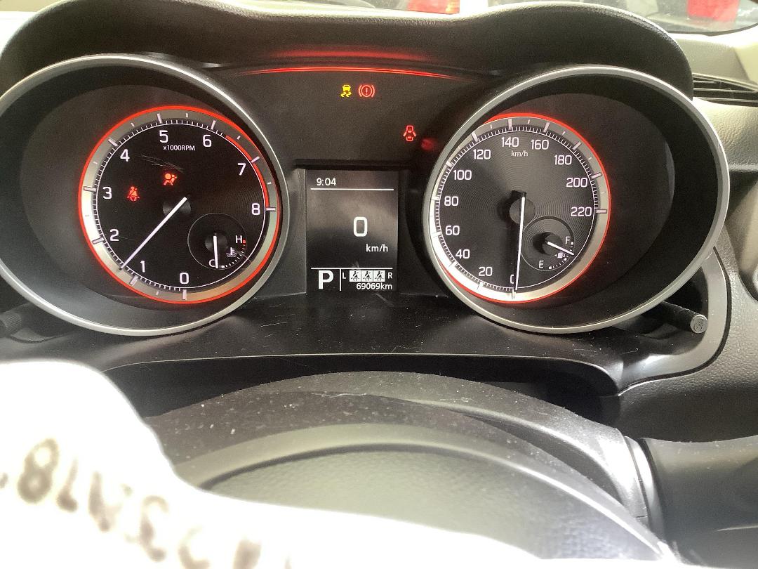 Photo '15' of Suzuki Swift GL Photo '15' of Suzuki Swift GL