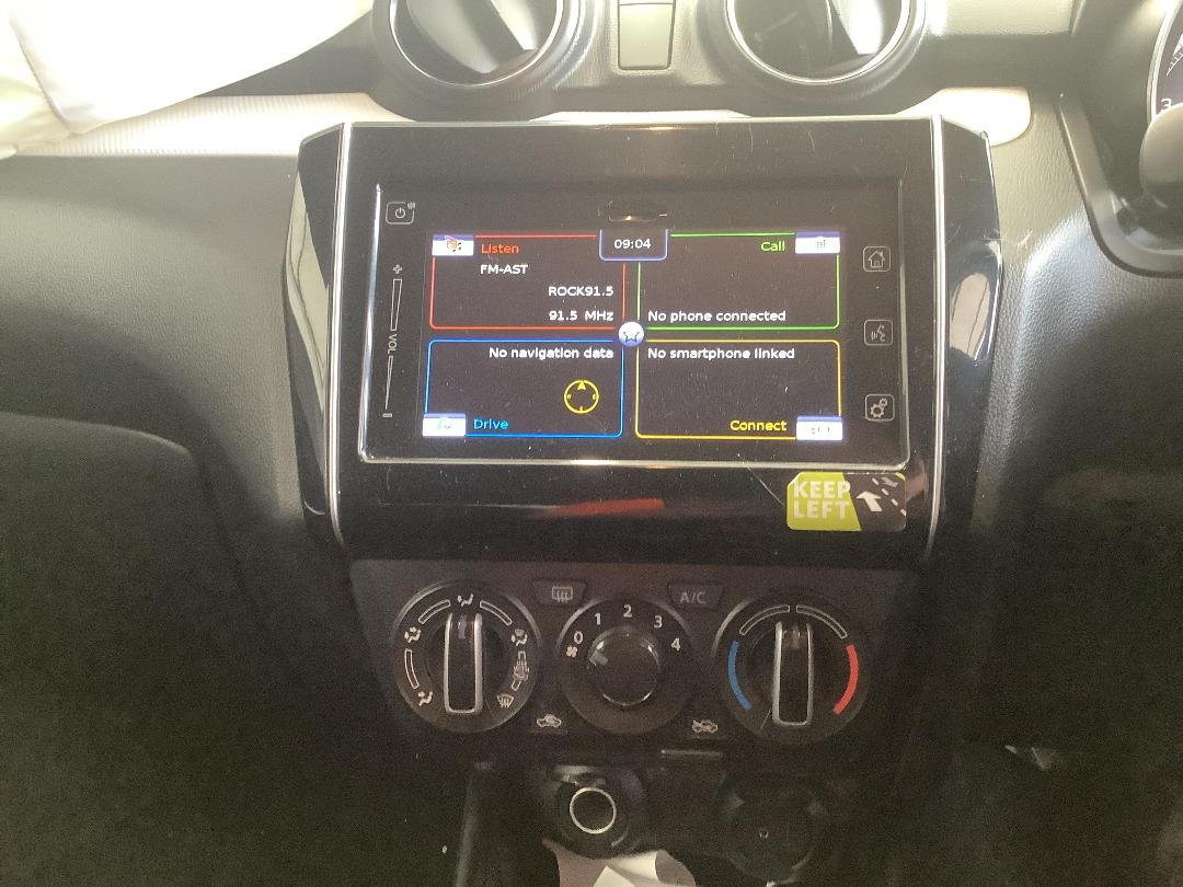 Photo '17' of Suzuki Swift GL Photo '17' of Suzuki Swift GL