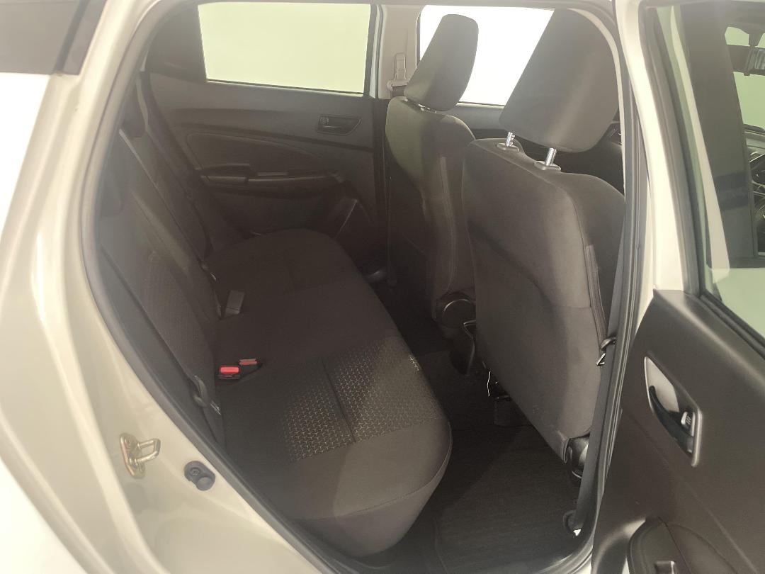 Photo '20' of Suzuki Swift Photo '20' of Suzuki Swift