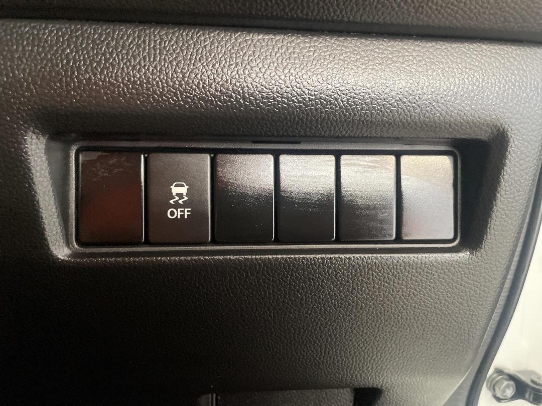 Photo '24' of Suzuki Swift Photo '24' of Suzuki Swift